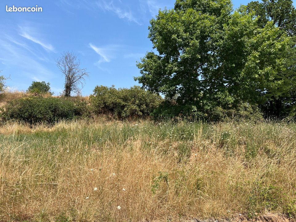 Terrain 755 m² · à Albi · 91 000 €