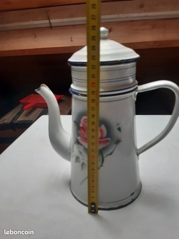Cafetière vintage en tôle émaillé à décor floral (image 11)