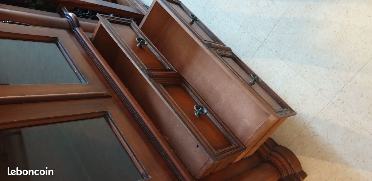 Armoire en bois négociable (image 3)