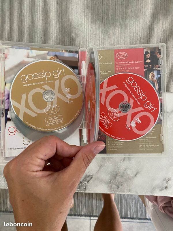 Coffret DVD Gossip Girl saison 5 (image 4)