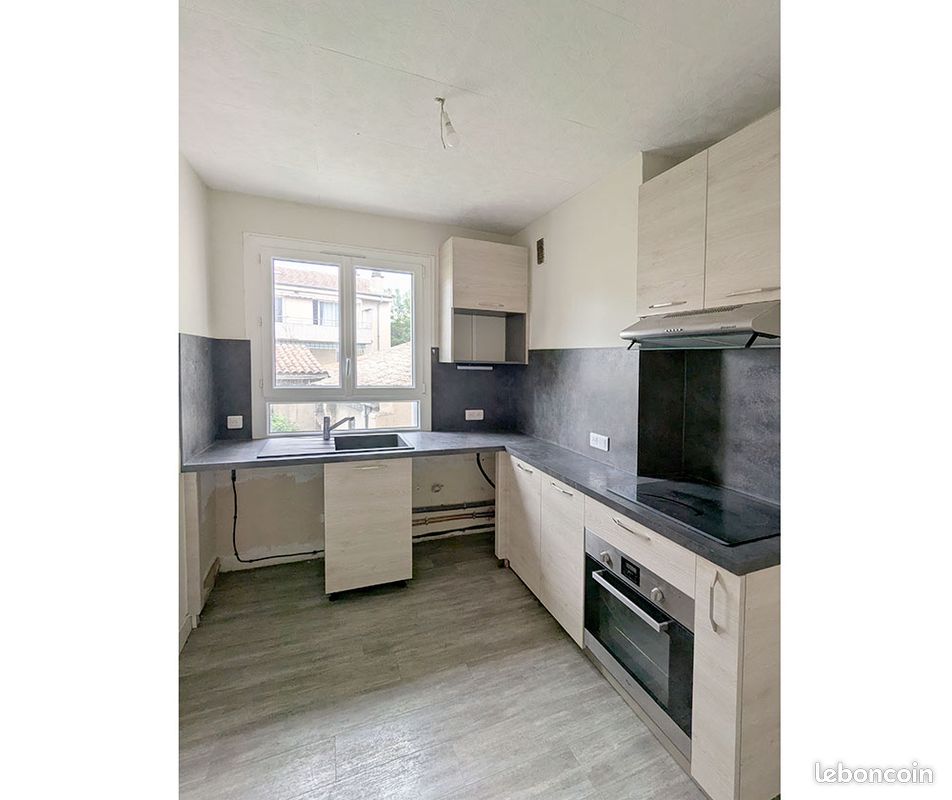 Appartement 3 pièces 69 m² · à Millau · 69 m² · 670 €