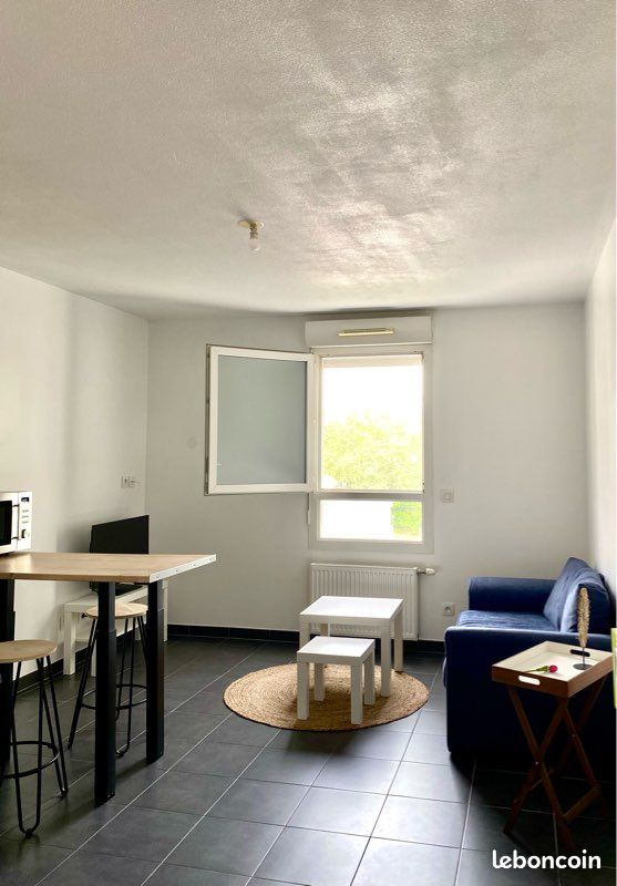 Appartement 1 pièce 21 m² · à Vénissieux · 21 m² · 660 €