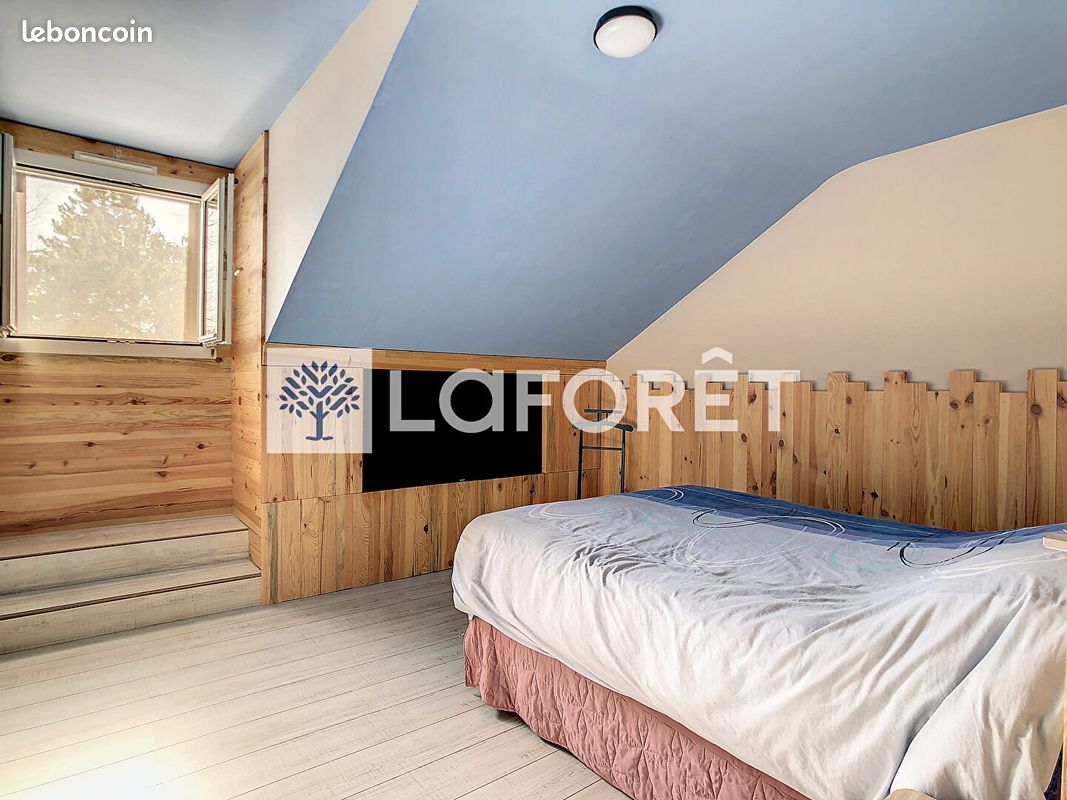 Propriété 10 pièces 320 m² - Saint-Généroux 79600 (image principale 7)