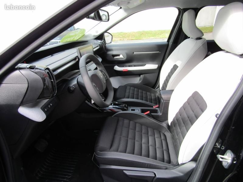 Citroën C3 Aircross 1.2 Hybride 145ch MAX e-DCS6 7 places (image 15)