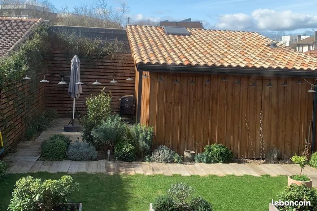 Appartement 1 pièce 25 m² · à Bordeaux · 25 m² · 700 €