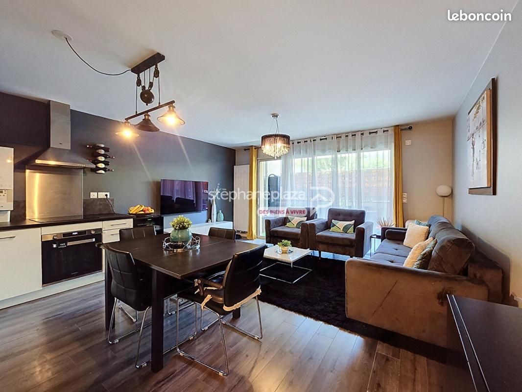 Appartement 3 pièces 67 m² · à Bourg-en-Bresse · 67 m² · 910 €