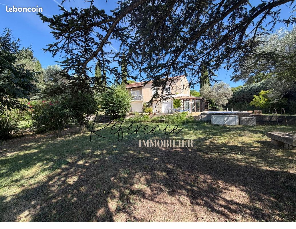 Propriété 7 pièces 162 m² (image 1)