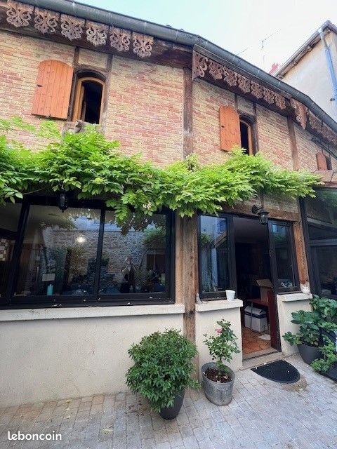 Maison 5 pièces 150 m² · à Mâcon · 150 m² · 1 400 €/mois