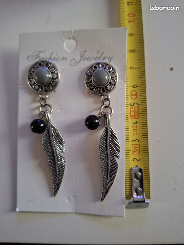 Boucles d'oreilles clip plume (image 2)