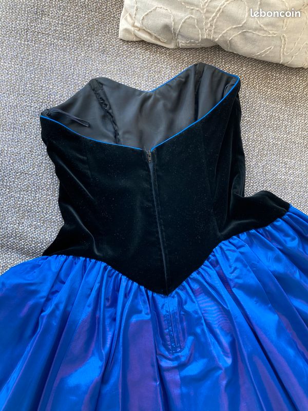 Robe Vintage Tahari Bleu Marine Années 90 – Colonnaire, Bretelles Dos, Fente Devant, Taille 4