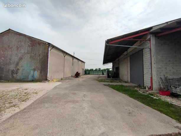 Grange 1 pièce 1 000 m²