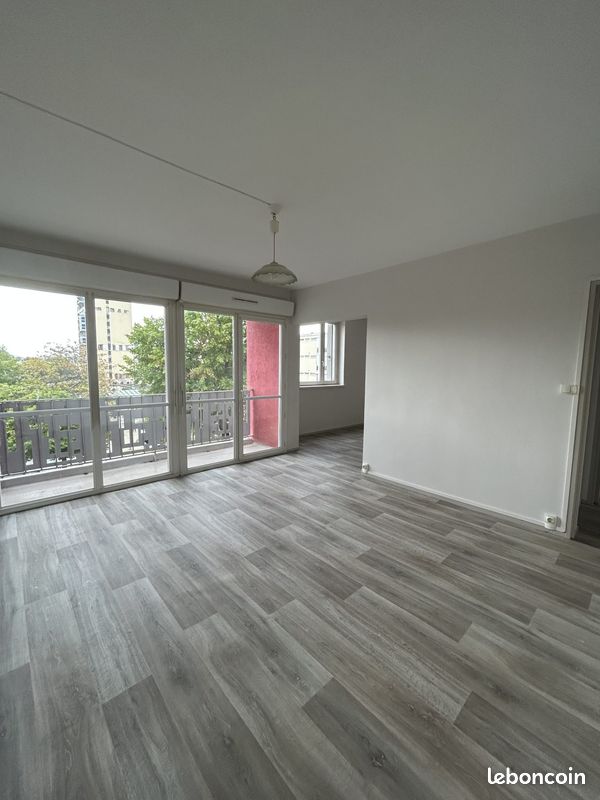 Appartement 2 pièces 50 m² - Mourenx 64150 (image principale 0)