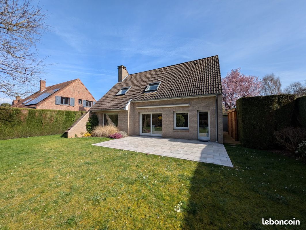 Maison 6 pièces 137 m² · à Lompret · 137 m² · 598 000 €
