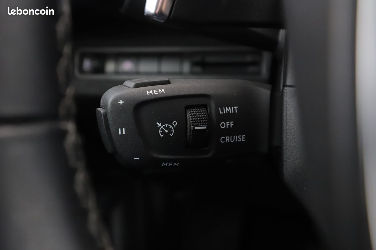 Peugeot 5008 1.5 Blue-HDi Allure Pack EAT8 130 ch (image 24)