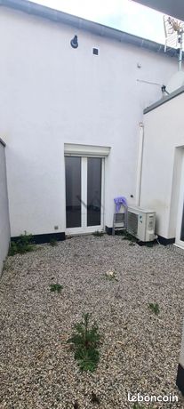 https://img.leboncoin.fr/api/v1/lbcpb1/images/df/47/4a/df474a54ffa6603aea8827dbaf16dd1b6ed7e971.jpg?rule=ad-image