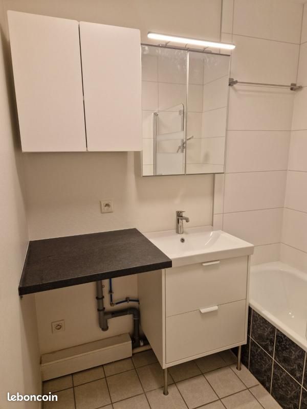 Appartement a louer oullins-pierre-benite - 2 pièce(s) - 39 m2 - Surfyn