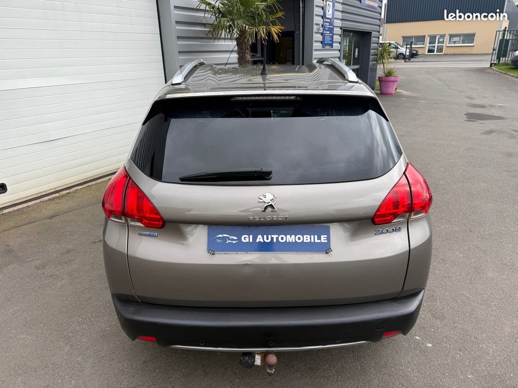 Peugeot 2008 1.6 BLUE-HDI Style 100 (image 4)