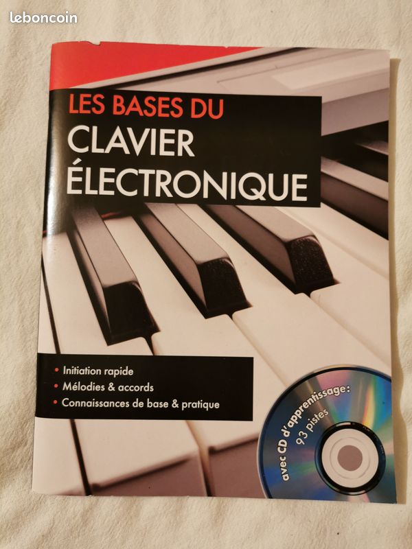 Clavier électronique Casio et son support (image 2)