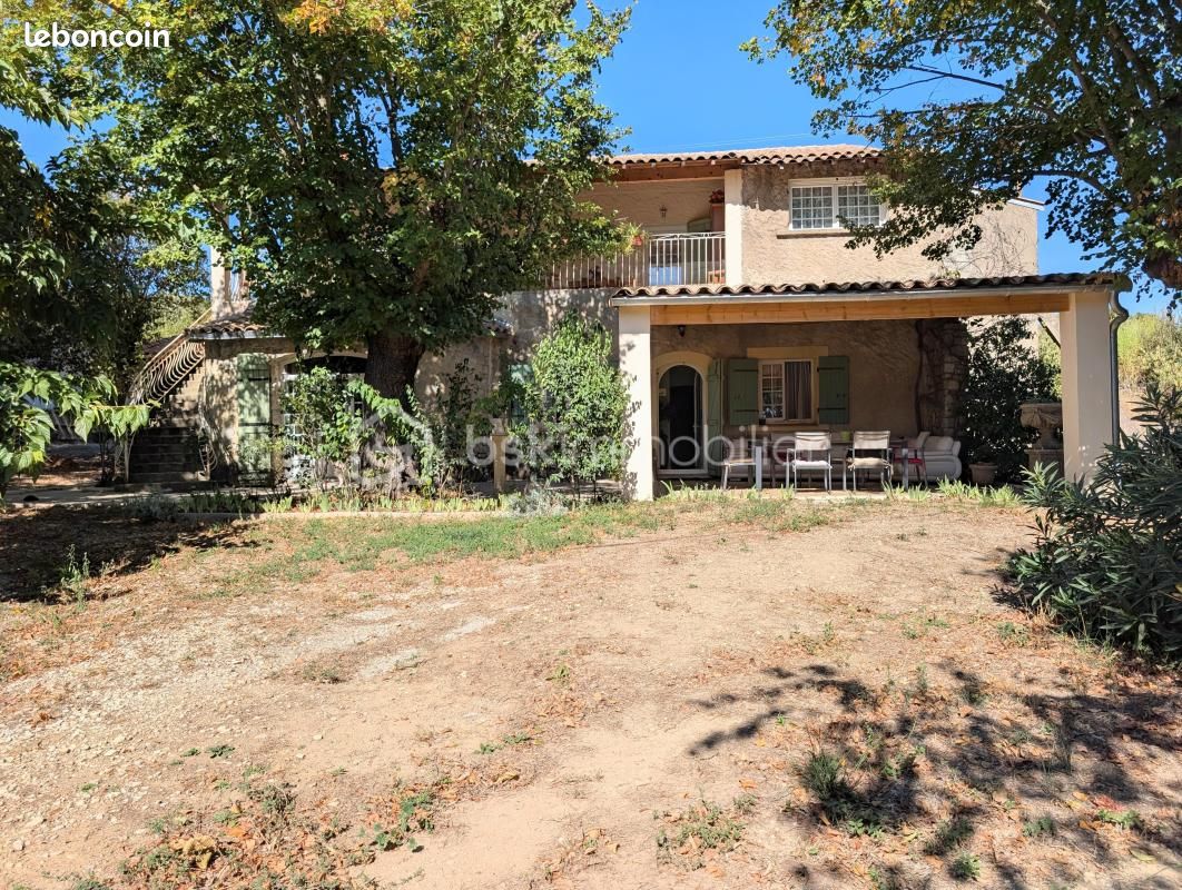 Maison 7 pièces 233 m² · à Marguerittes · 233 m² · 510 000 €