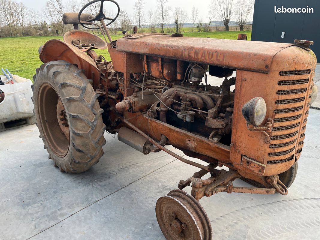 Tracteur Renault R32 - Tracteurs