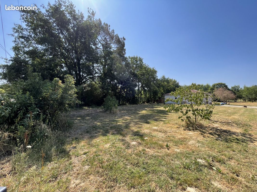 Terrain 810 m² · à Fronton · 810 m² · 110 000 €