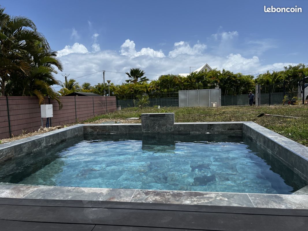 Maison 4 pièces 94 m² · à Saint-François · 94 m² · 1 472 €/mois