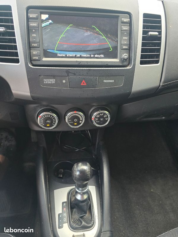 Peugeot 4007 2,2 hdi 156 cv 4x4 premium pack (image 4)