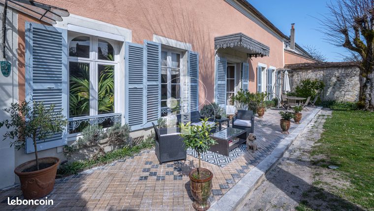 Propriété 8 pièces 195 m²