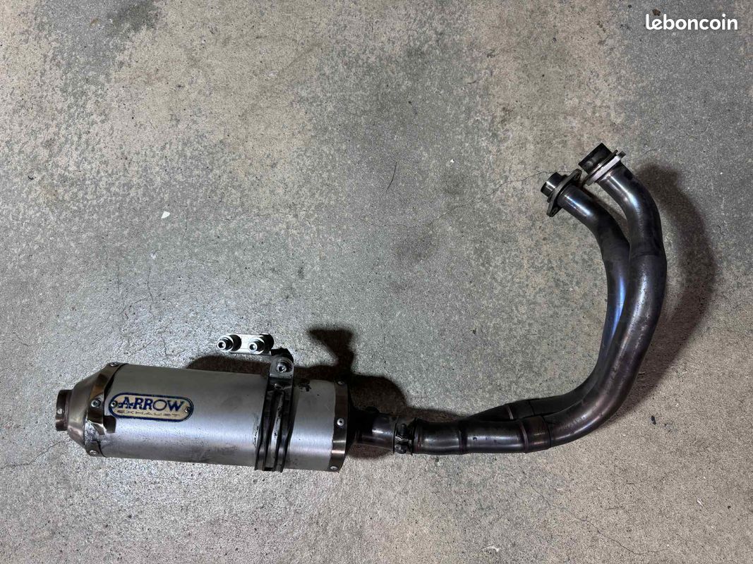 Tuyau D'échappement Avant VEGAZ IVR-6, 560mm, 1.6kg - Compatible Plusieurs Modèles, Neuf