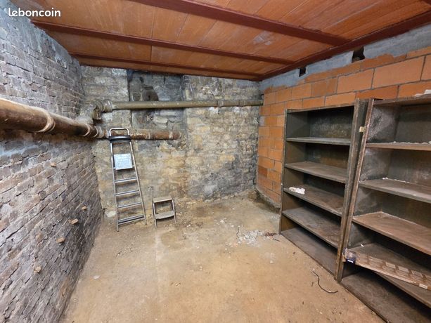 Cave 11,7m2 à Kremlin Bicêtre