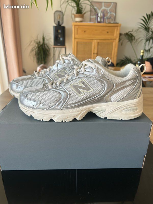 New Balance 530 silver metallic argent (image 1)