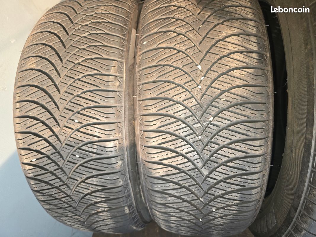 2 pneus goodride 225 50 R18 (image 1)