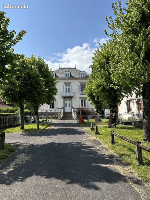 Appartement 2 pièces 42 m² · à Aurillac · 42 m² · 660 €/mois