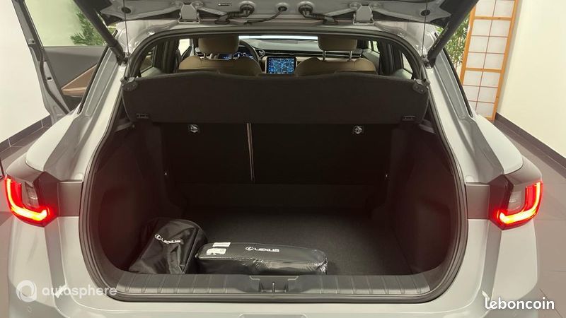 Lexus Lbx 1.5 136ch Elegant 2WD MY26 (image 14)