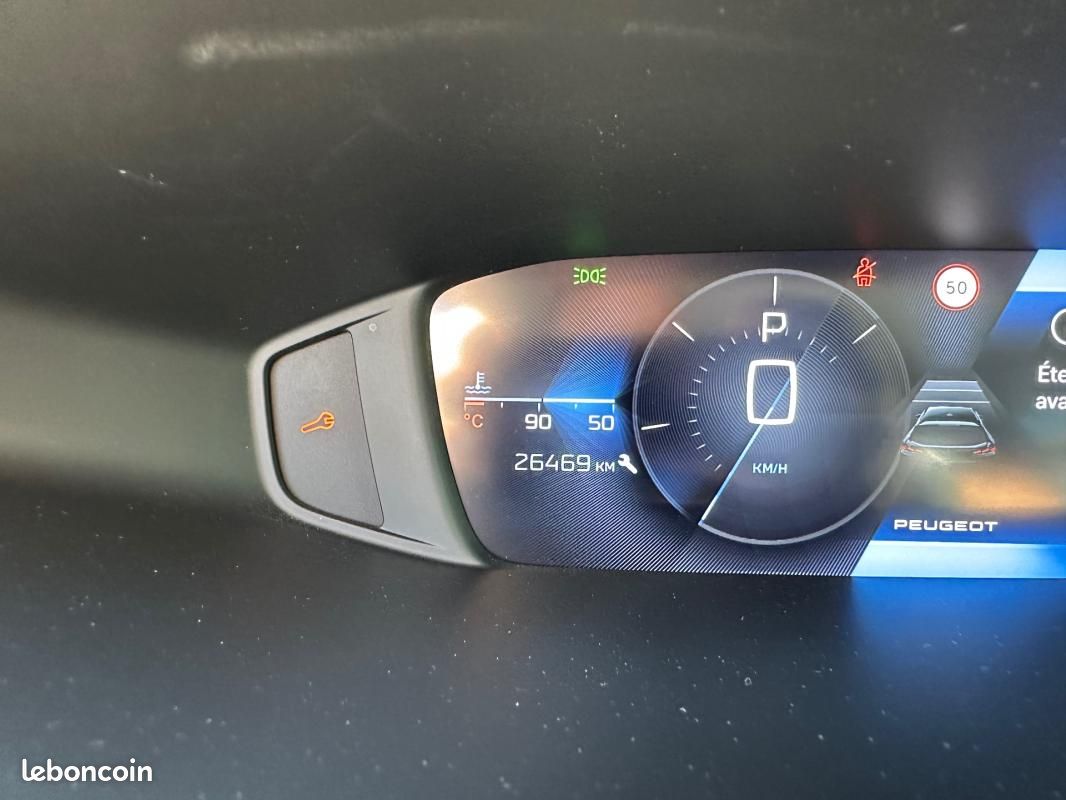 Peugeot 308 SW Hybrid 145 e-DCS6 Allure (image 19)