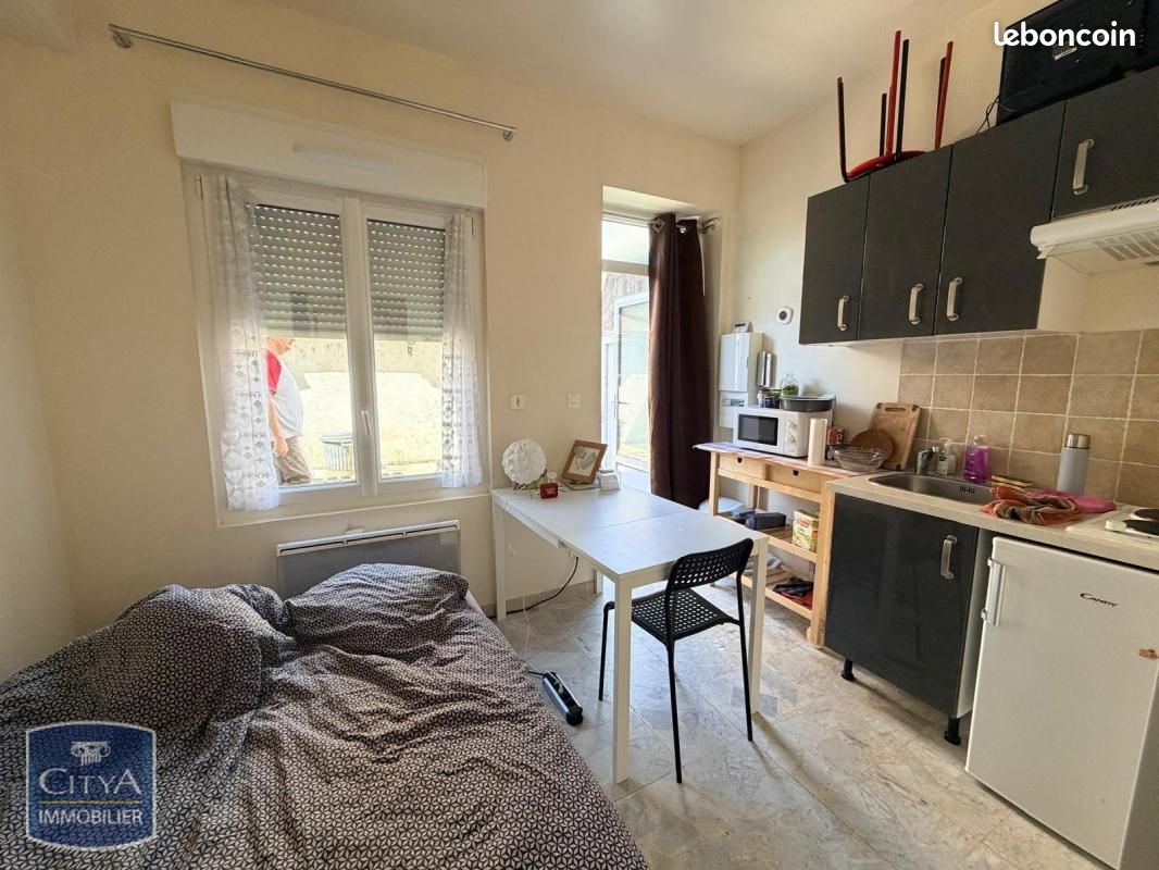 Appartement 1 pièce 12 m² · à Tours · 12 m² · 418 €