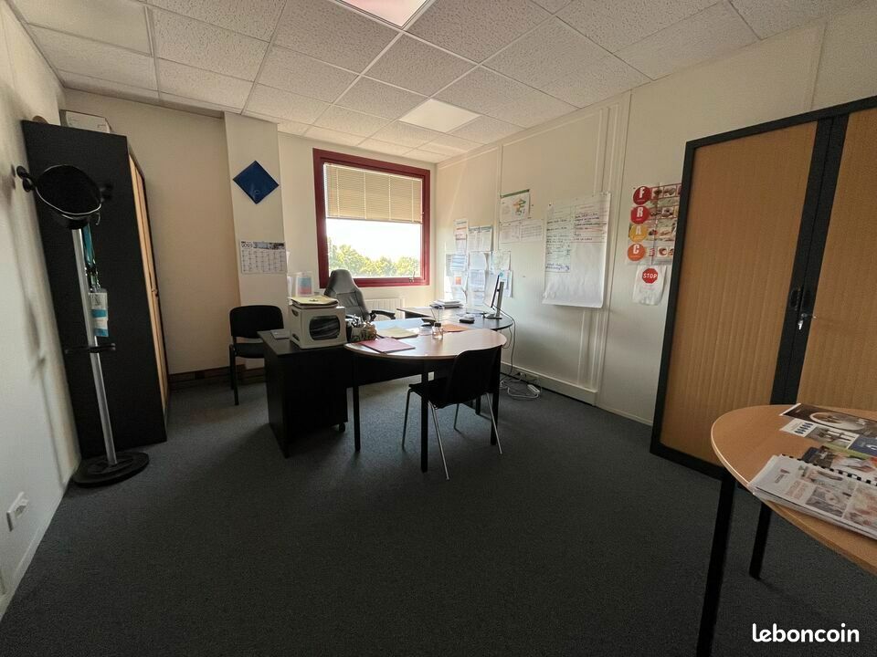 Bureaux 120 m² CHANTEPIE (image 4)