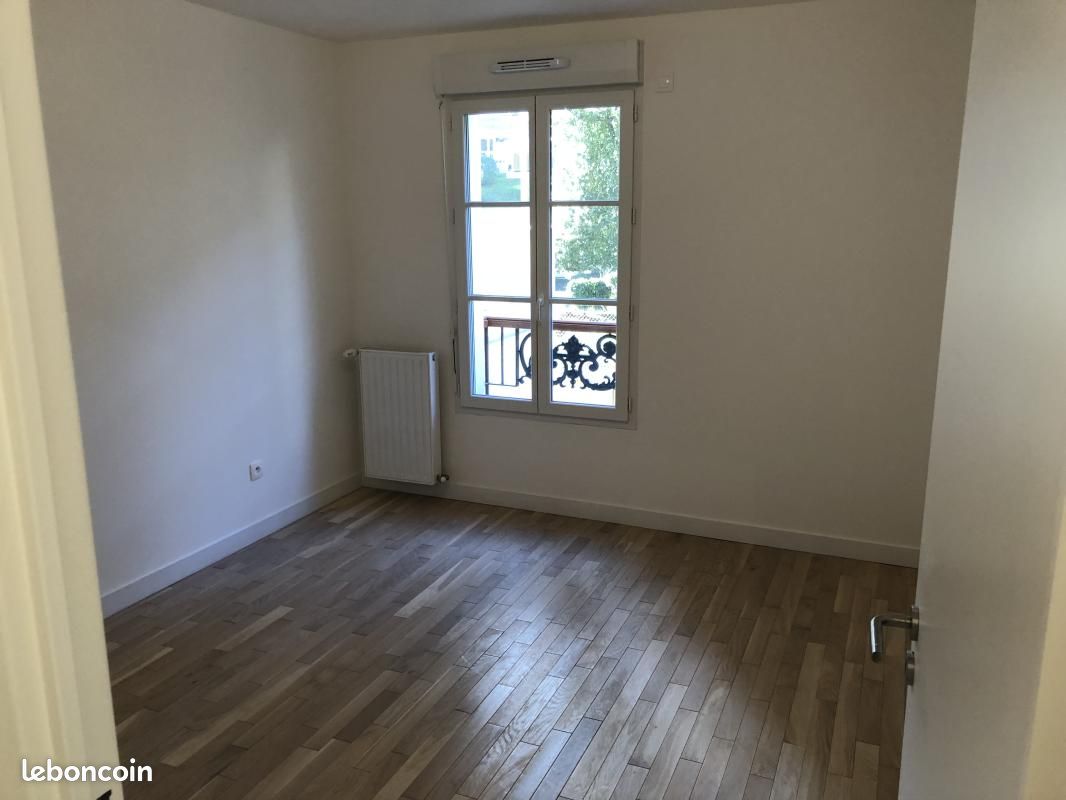 Appartement 3 pièces 55 m² · à Le Plessis-Robinson · 55 m² · 1 296 €