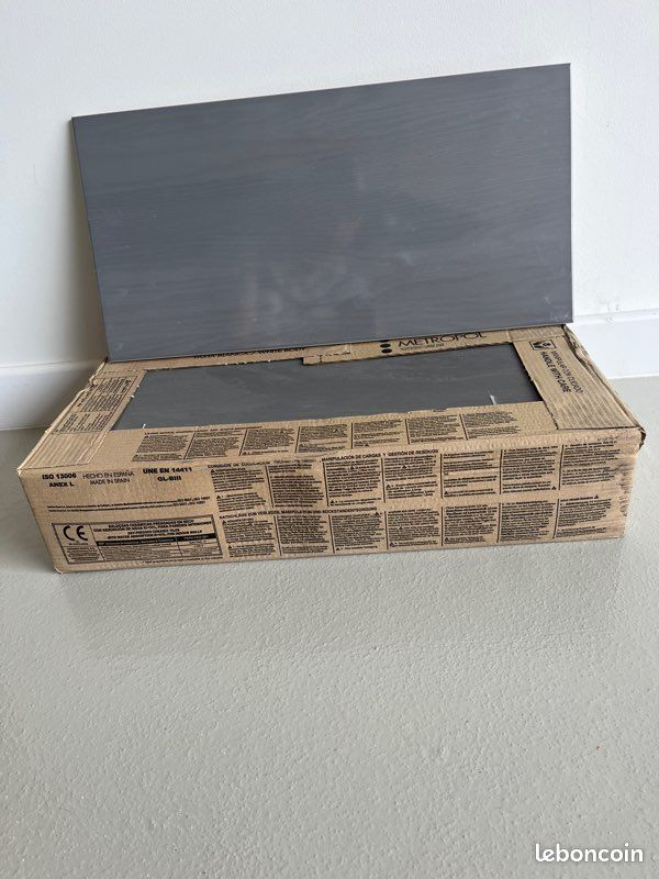 Carrelage Mur Gris 25x50cm (image 1)