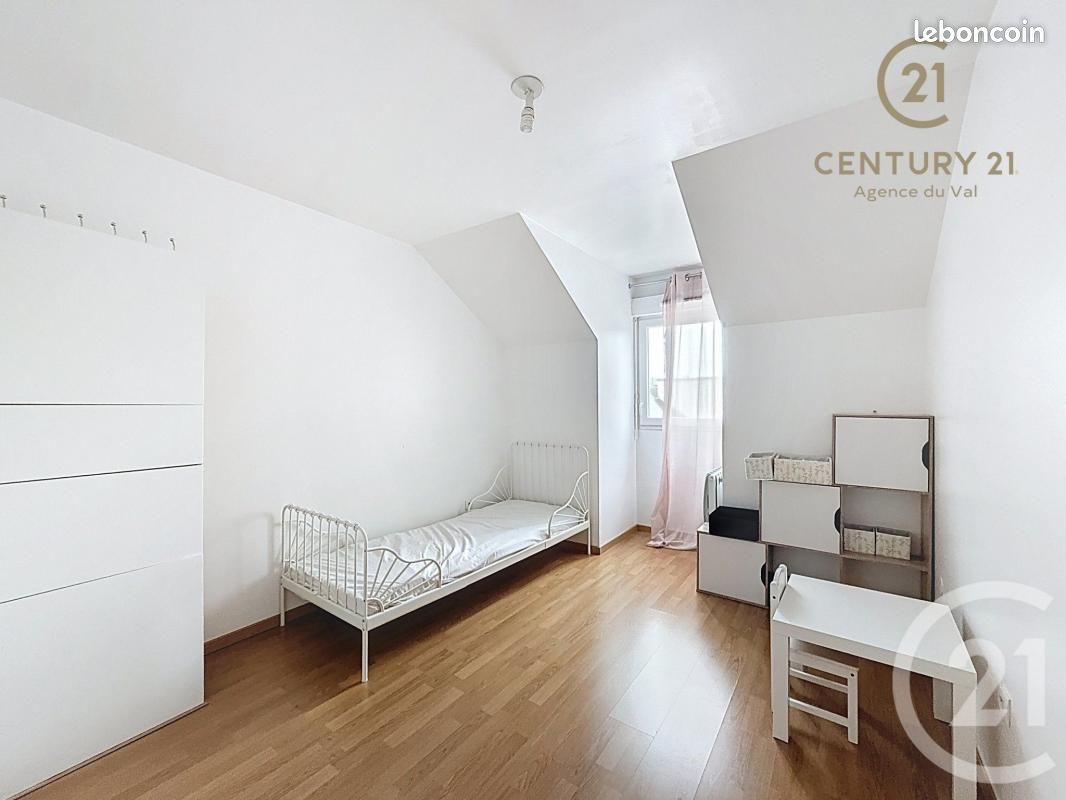 Appartement a louer champs-sur-marne - 4 pièce(s) - 96 m2 - Surfyn