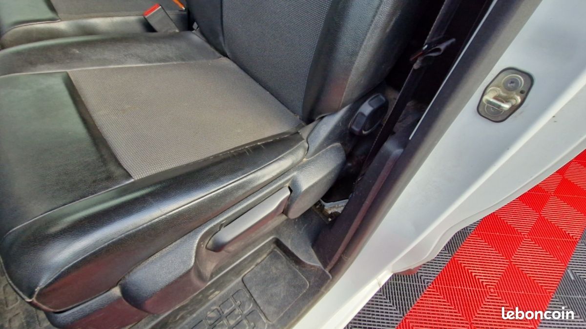 Citroën Jumpy FOURGON m bluehdi 120 ss bvm6 driver (image 11)