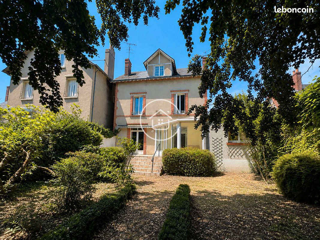 Maison 8 pièces 169 m² · à Blois · 169 m² · 397 800 €