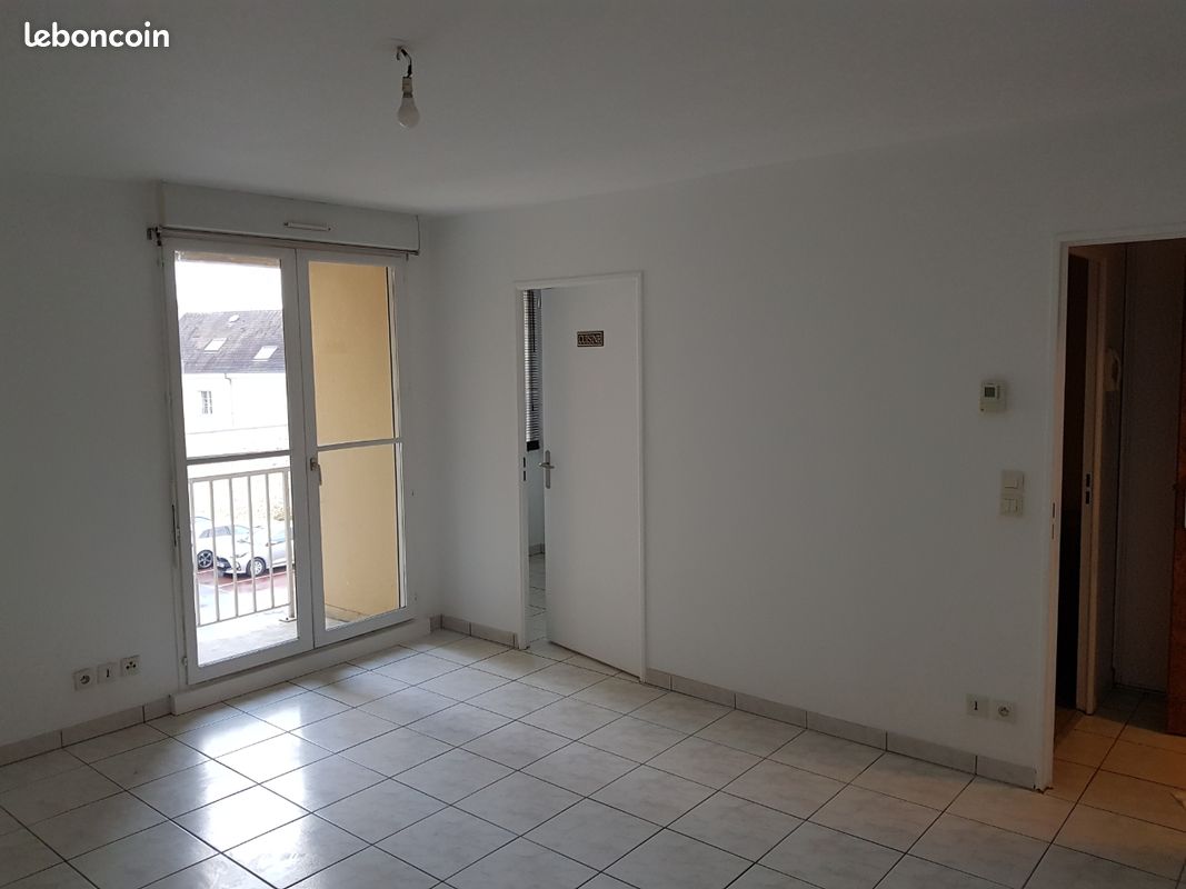 Appartement a louer brie-comte-robert - 28 m2 - Surfyn
