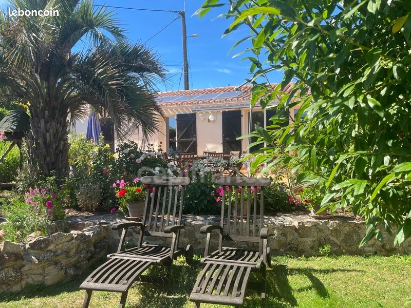 Maison 11 pièces 230 m² · à Vairé · 230 m² · 660 000 €