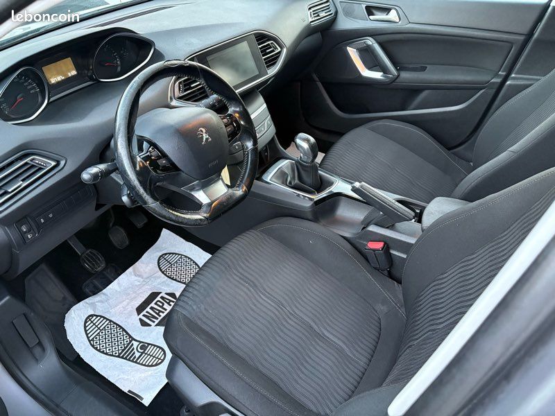 PEUGEOT 308 II SW 1.6 Blue-HDI FAP 100 cv Distribution/Pneus/FAP et Révision Neuve « GARANTIE + 12 MOIS » (image 3)