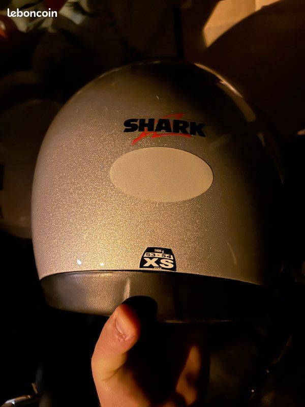 Casque shark (image 3)