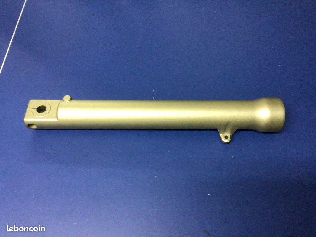 Yamaha 125 TDR fourreau de fourche droit (image 1)