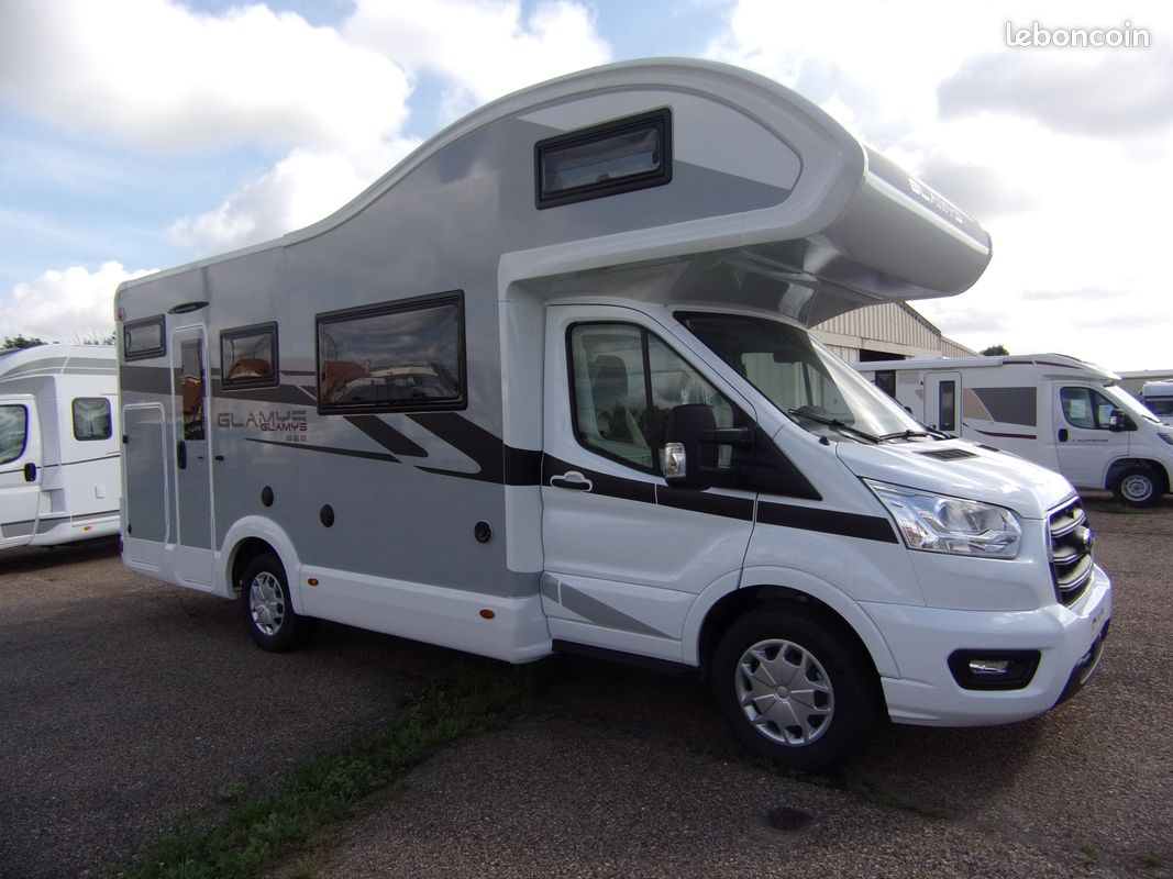 Camping-Car Famililal MC LOUIS GLAMYS 322 Boite Auto " 7 Couchages et 7 Carte Grise (image 1)