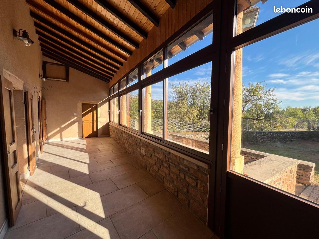 Maison 6 pièces 144 m² · à Chasselas · 144 m² · 1 464 €/mois