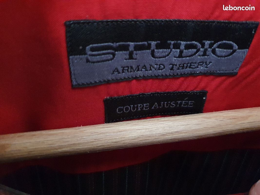 Chemise homme noire et rouge Armand Thiery XL (image 2)